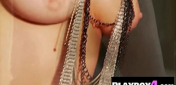  Exotic big tits MILF model Anna Lynn shows her amazing big natural boobs
